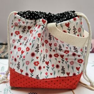 Chic Floral Mini Bag - Red and White